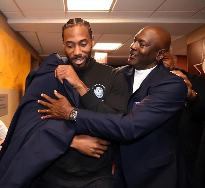 柏林联合主帅：我们的第一球越位5毫米，这种判罚简直是疯了（柏林联合主帅不满：首球仅越位5毫米，这判罚太离谱）