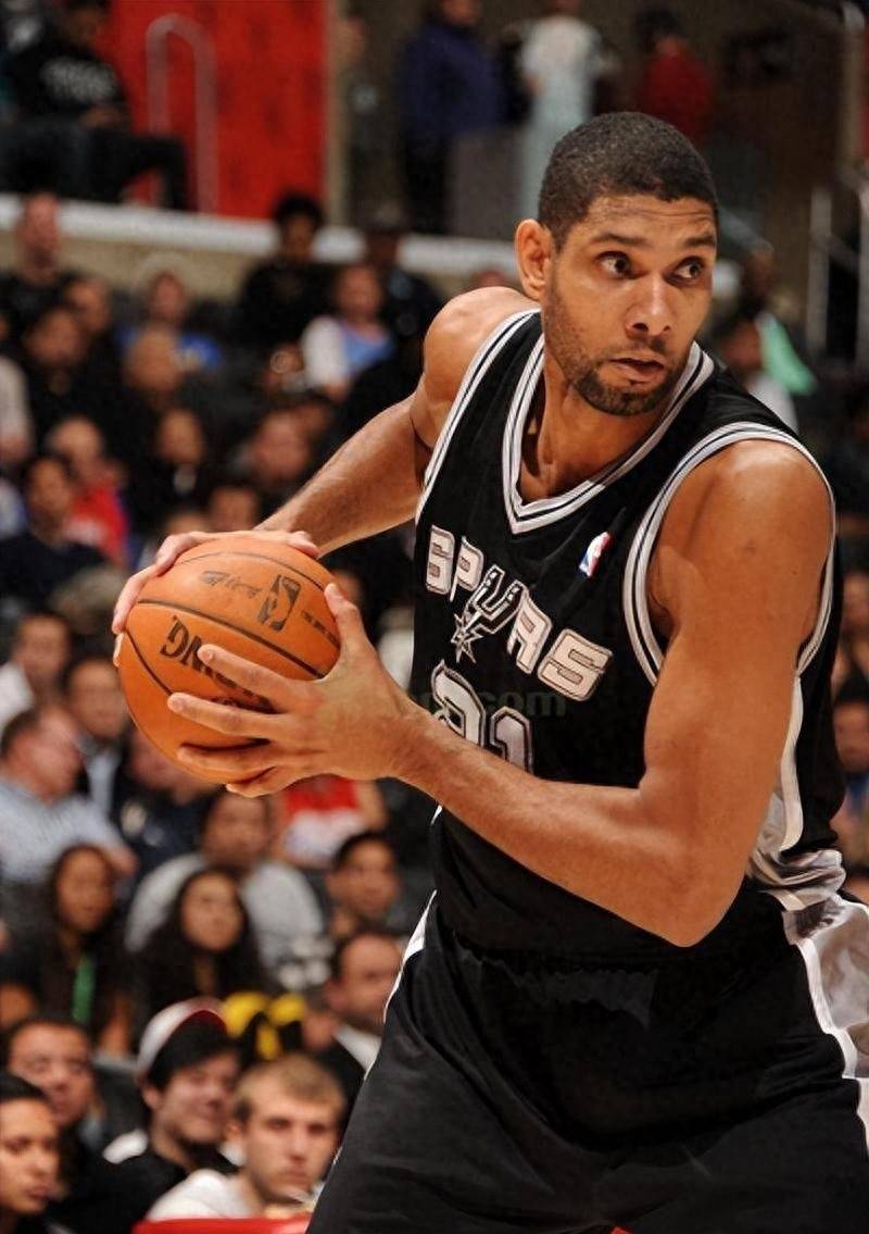 喀麦隆足协和教练点名不同球报道埃托奥解雇阿布巴卡尔以保护记录（喀麦隆足协与主帅回应多方报道：否认埃托奥为保纪录解雇阿布巴卡尔）