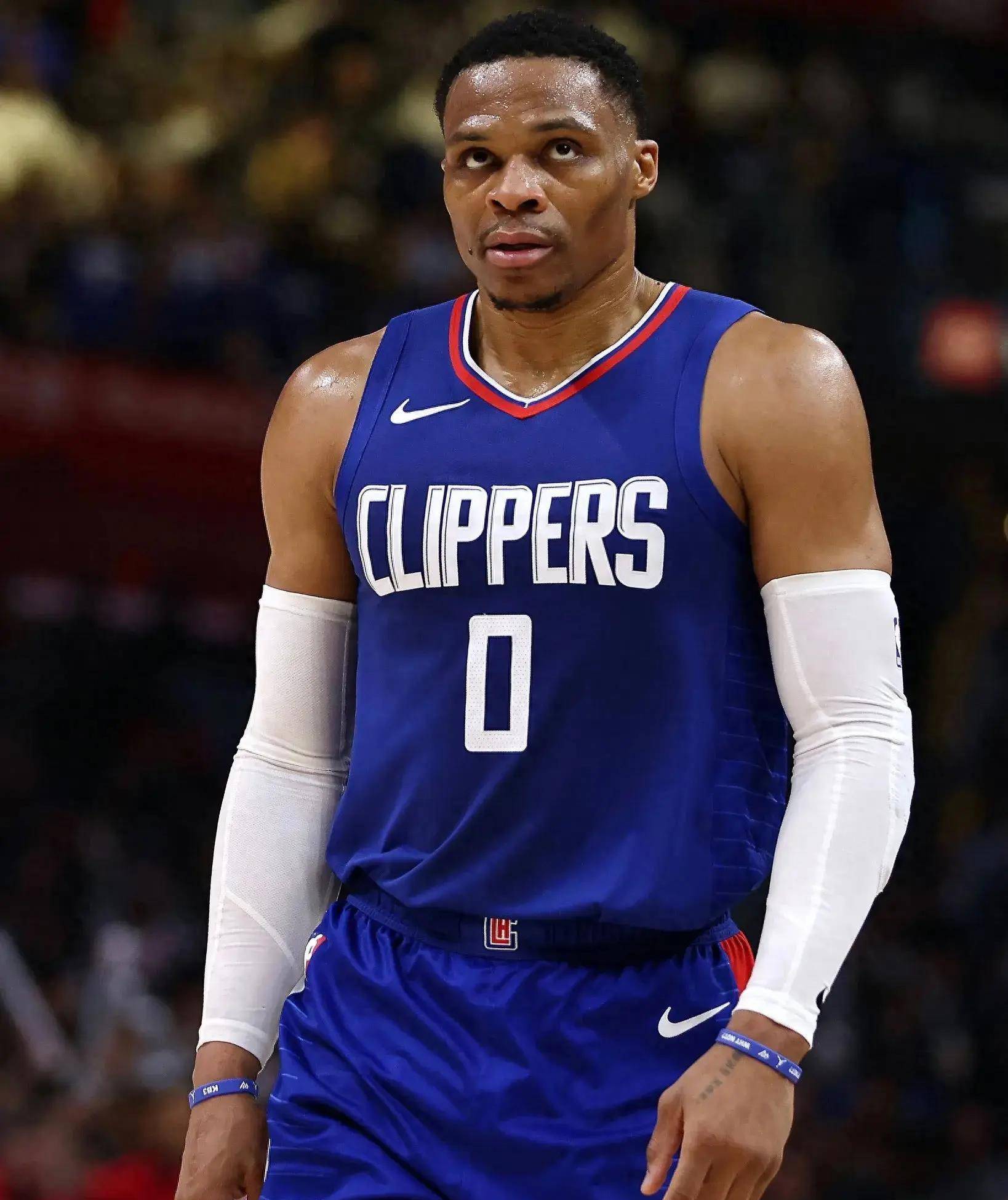 记者：孔蒂和那不勒斯的关系依然紧张，后者已经接触莫塔（记者称孔蒂与那不勒斯关系仍紧张，球队已接洽莫塔）