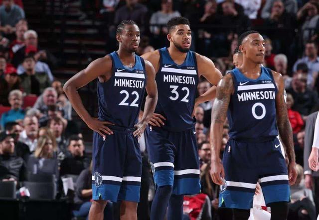 32岁前巴西国脚拉菲尼亚宣布退役，曾效力巴萨、巴黎、国米（32岁拉菲尼亚挂靴：前巴西国脚曾效力巴萨、巴黎、国米）