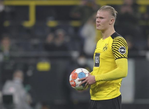 真的是误判？英超专家组裁定曼城利物浦战关键进球无效为错误（英超专家组认定：曼城与利物浦之战关键进球被判无效属误判）