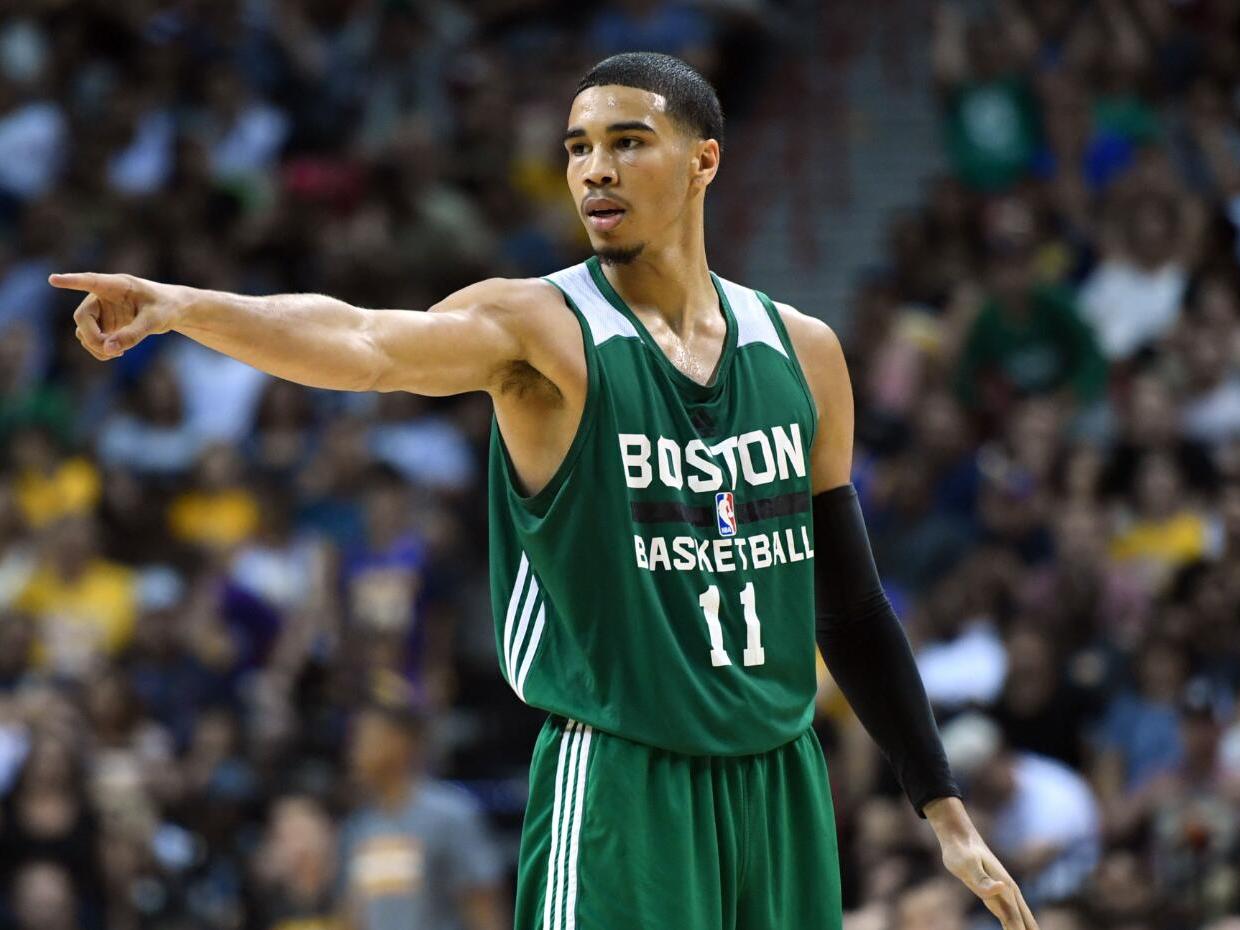 踢球者评德甲第11轮最佳阵容：卡尔、奥利塞、于帕、拜尔入选（踢球者公布德甲第11轮最佳阵容：卡尔、奥利塞、于帕、拜尔在列）