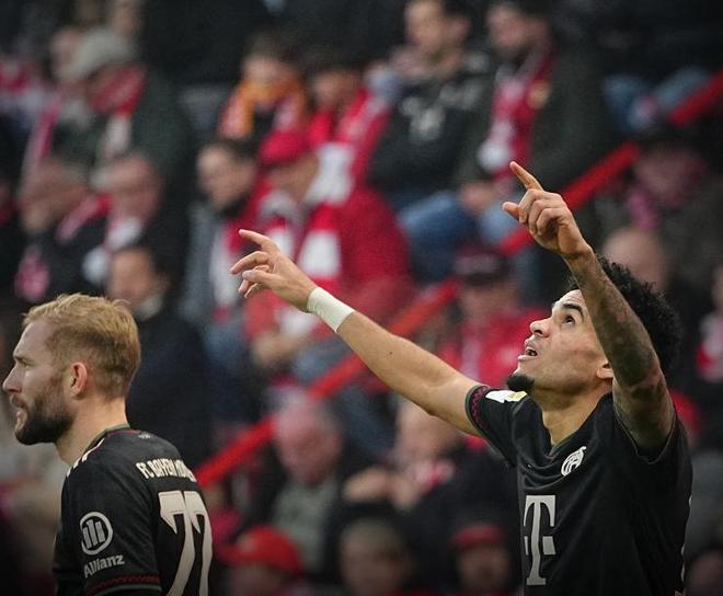 官方：71岁老帅滕·卡特执教苏里南，带队参加世界杯附加赛（官方宣布：71岁名帅滕·卡特出任苏里南主教练，率队出战世界杯附加赛）