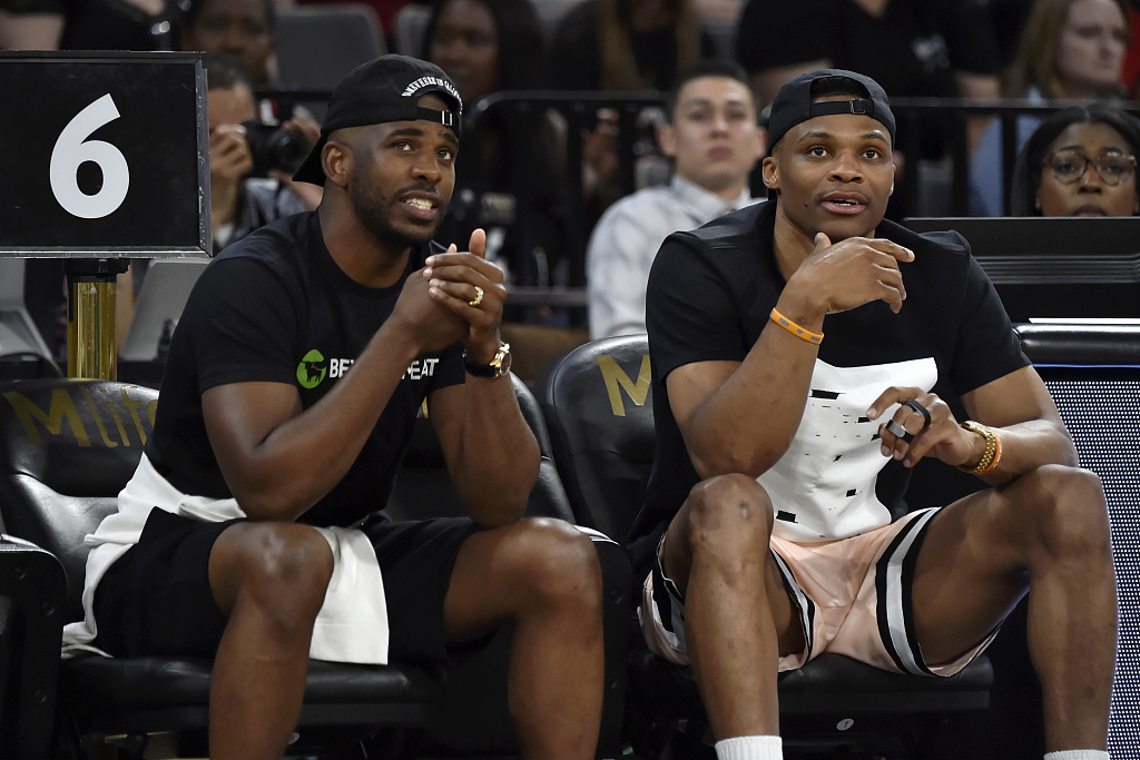 UFC2025最佳首秀候选萨尔基尔德一拳KO朱伯利，将战茸主（一拳KO朱伯利！UFC 2025最佳首秀候选萨尔基尔德下场将战茸主）