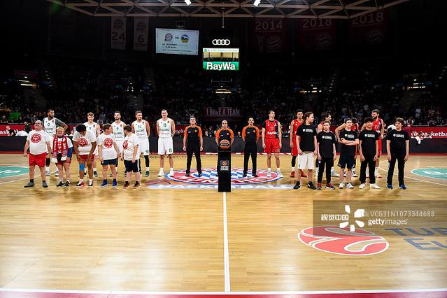 足球西甲双雄同日失分，冠军悬念再次被点燃（西甲两强同日丢分，争冠悬念重燃）