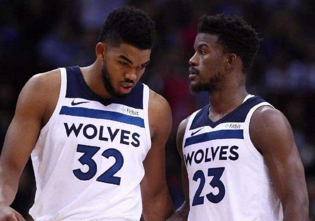 韩足晚报（2025.12.13）金泉和尚武明年恐迎来双输（韩国足坛晚报（2025.12.13）：金泉与尚武明年恐双双失利）